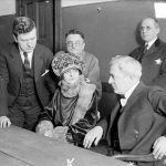 Belva Gaertner meeting with her defense attorney, Thomas D. Nash, ca. June 6, 1924